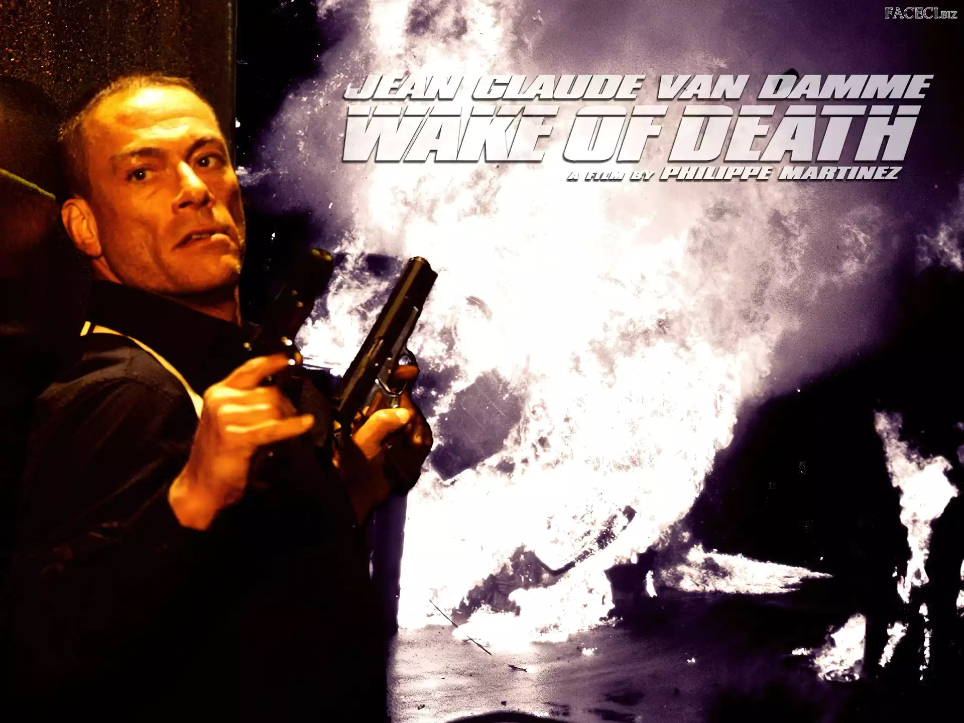 Jean Claude Van Damme, pistolety